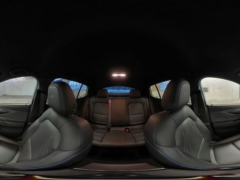 Used 2025 Buick Envista Sport Touring image 40