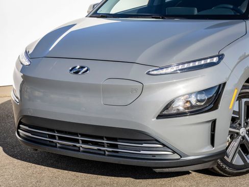 Used 2023 Hyundai Kona SEL w/ Cargo Package FWD image 3