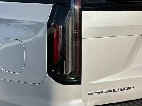Certified 2023 Cadillac Escalade V AWD/4WD image 40