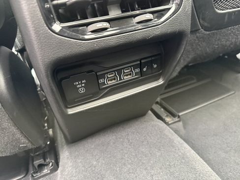 Used 2024 Jeep Grand Cherokee Limited AWD/4WD image 34