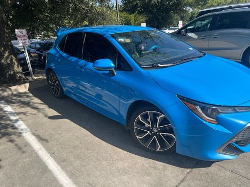Used 2021 Toyota Corolla XSE FWD image 6