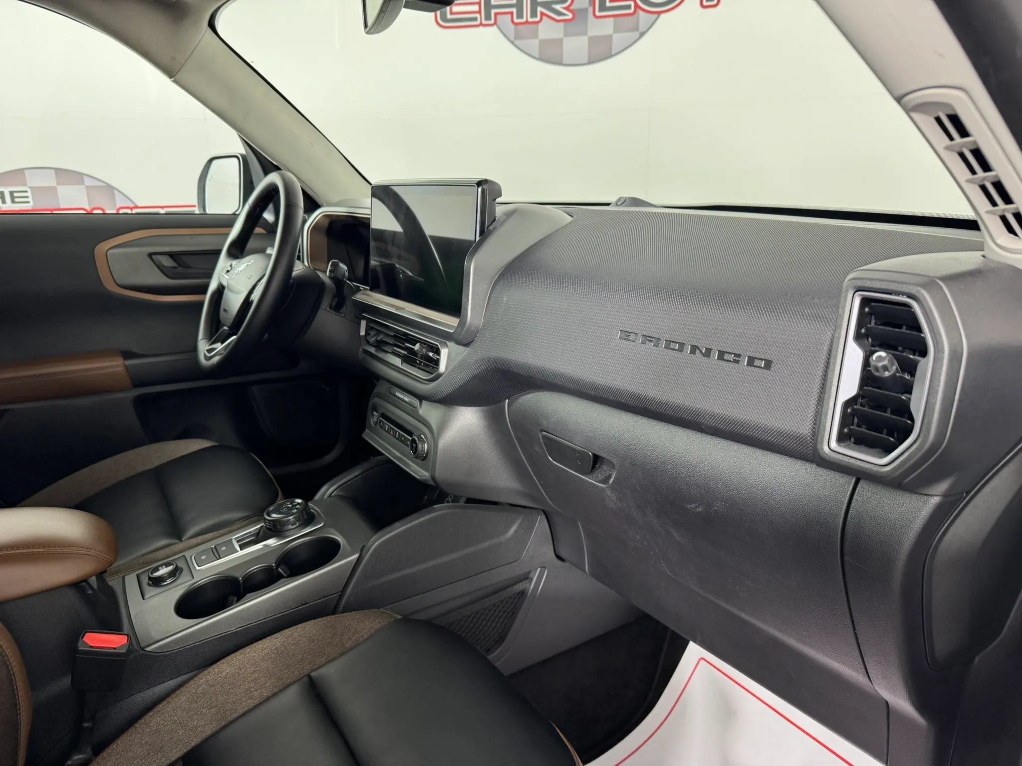 Used 2025 Ford Bronco Sport Outer Banks w/ Outer Banks Tech Package+ AWD/4WD image 12