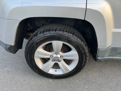 Used 2011 Jeep Patriot Latitude image 14