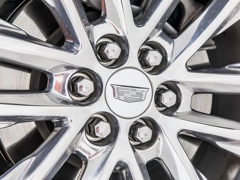 Used 2021 Cadillac XT6 Premium Luxury FWD image 40