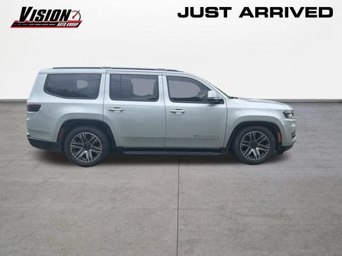 Used 2022 Jeep Wagoneer Series III w/ Convenience Group I AWD/4WD image 6