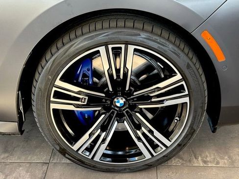 Used 2025 BMW 760i xDrive w/ Executive Package image 49