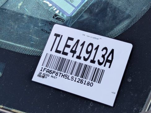 Used 2020 Ford Mustang Premium RWD image 5