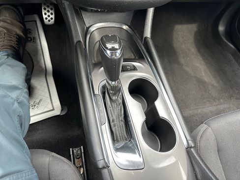 Used 2016 Chevrolet Malibu LT FWD image 15