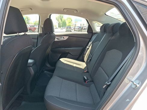 Used 2023 Kia Forte LXS w/ LXS Technology Package FWD image 11
