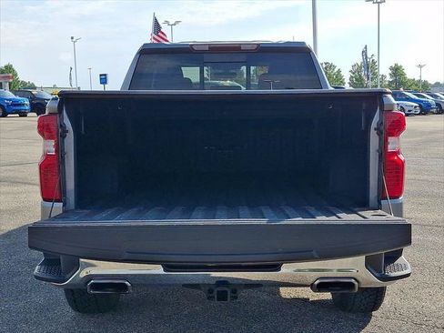 Used 2021 Chevrolet Silverado 1500 LT AWD/4WD image 31
