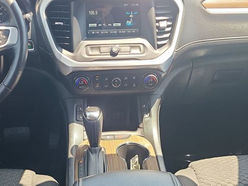Used 2019 GMC Acadia SLE FWD image 15