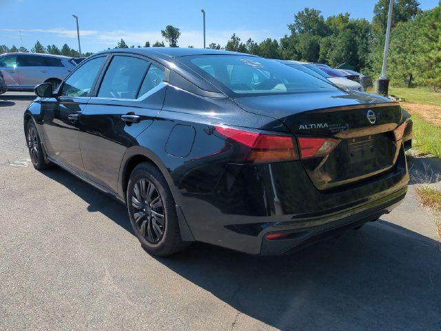 Used 2021 Nissan Altima 2.5 S FWD image 2