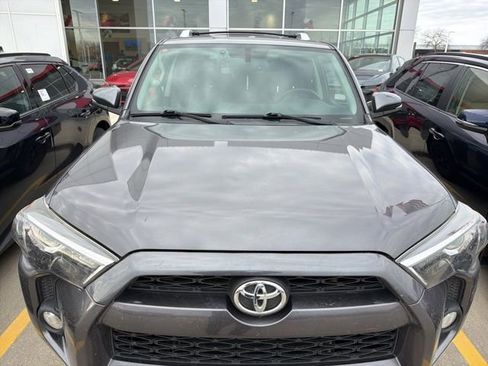 Used 2018 Toyota 4Runner SR5 Premium image 2