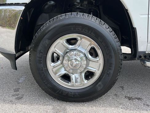 Used 2022 RAM 2500 Big Horn AWD/4WD image 11