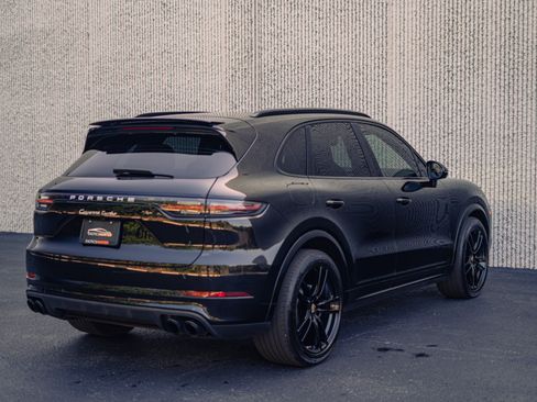Used 2019 Porsche Cayenne Turbo AWD/4WD image 29