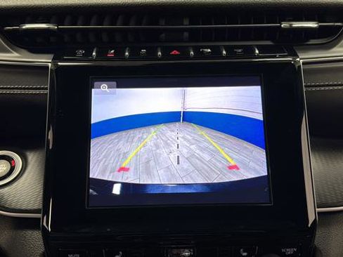Used 2023 Jeep Grand Cherokee L Laredo AWD/4WD image 13