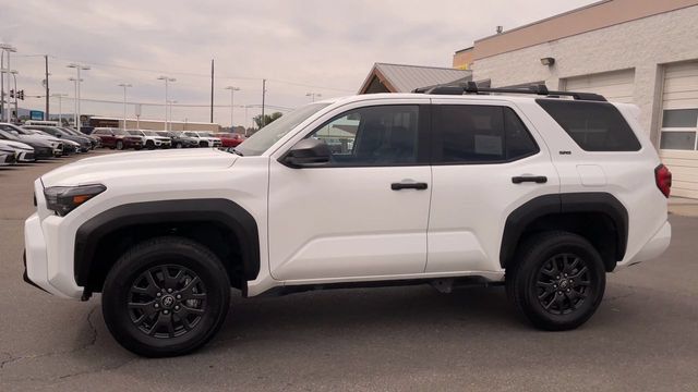 Used 2025 Toyota 4Runner SR5 AWD/4WD image 6