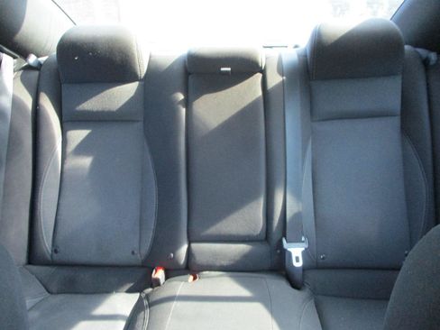 Used 2018 Dodge Charger SXT w/ Blacktop Package RWD image 18