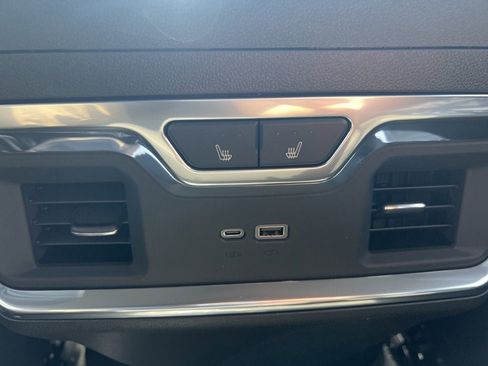 New 2025 GMC Sierra 2500 Denali w/ Denali Reserve Package image 12