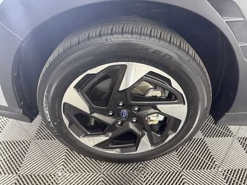 Used 2025 Subaru Crosstrek 2.5i Limited w/ Crosstrek Mirror Package image 11