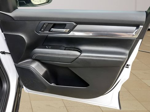 Used 2025 GMC Terrain Elevation FWD image 25