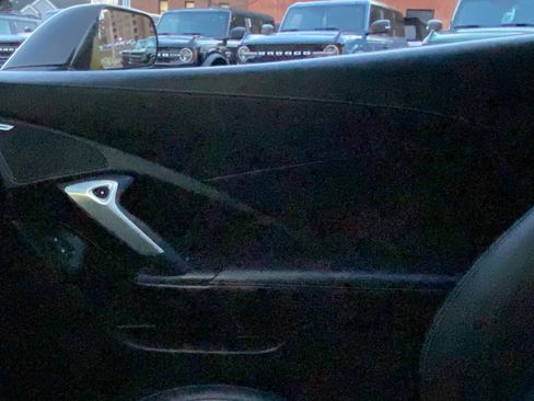 Used 2017 Chevrolet Corvette Z06 w/ Z07 Performance Package image 17