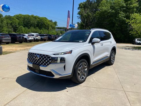 Used 2022 Hyundai Santa Fe Limited w/ Cargo Package AWD/4WD image 2