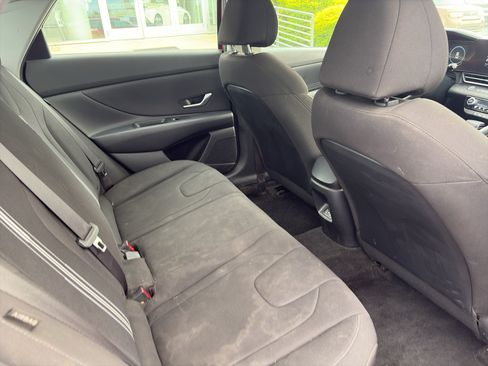 Used 2024 Hyundai Elantra SEL FWD image 13