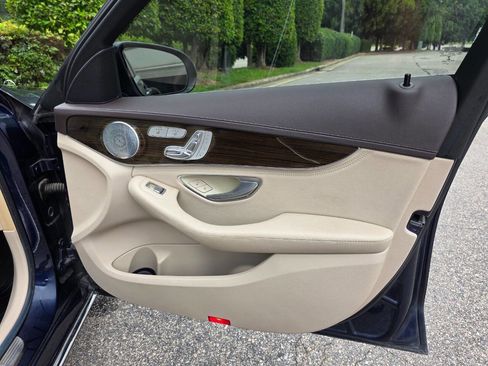 Used 2015 Mercedes-Benz C 300 4MATIC Sedan image 32