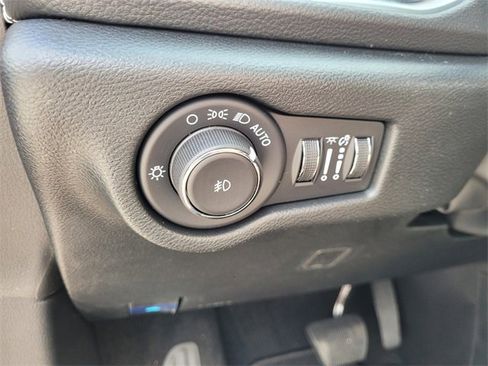 New 2026 Chrysler Pacifica Limited image 24