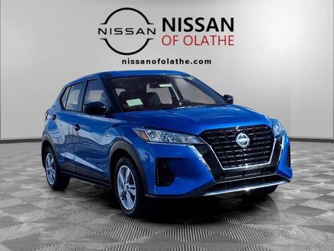 Certified 2025 Nissan Kicks Play S image 26