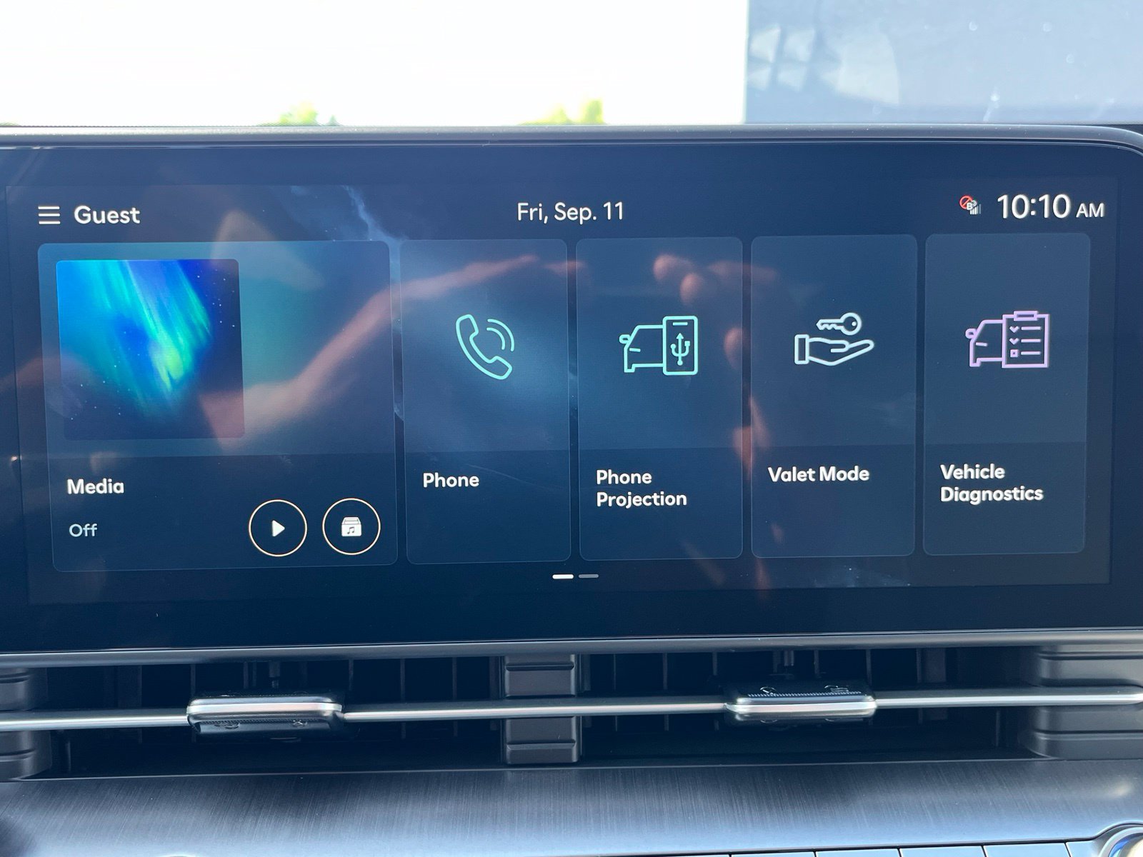 New 2027 Hyundai Kona Limited FWD image 9