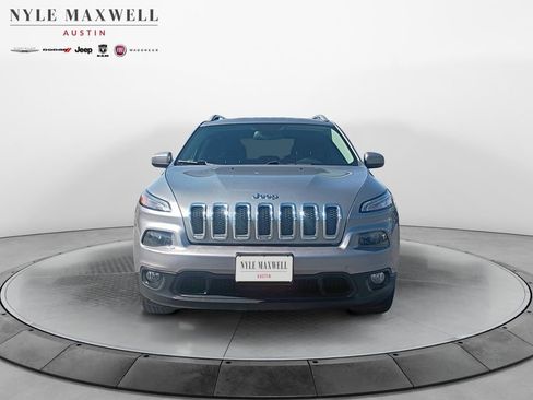 Used 2016 Jeep Cherokee Latitude w/ Comfort & Sound Group image 18