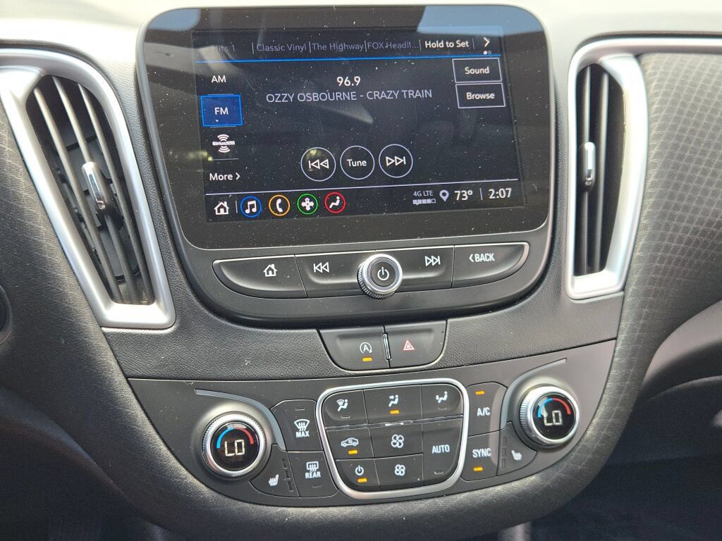 Certified 2025 Chevrolet Malibu LT FWD image 27