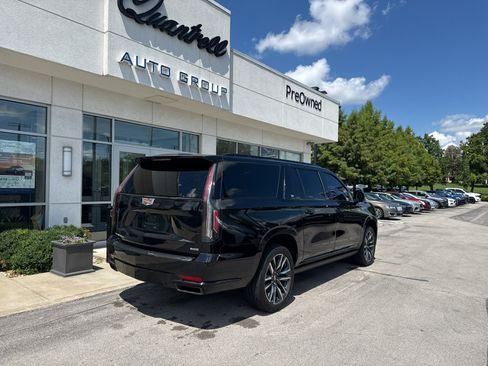 Used 2021 Cadillac Escalade ESV Sport Platinum AWD/4WD image 3