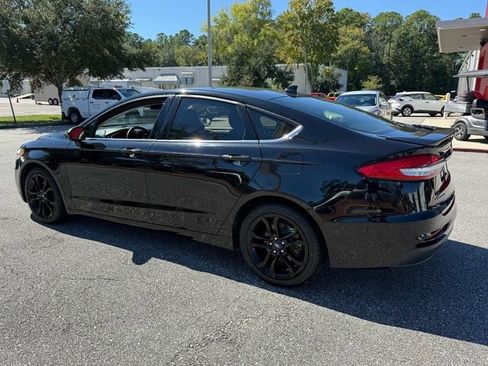Used 2019 Ford Fusion SE w/ Equipment Group 151A image 3