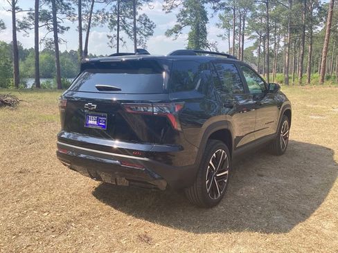 New 2026 Chevrolet Equinox RS w/ Convenience Package III FWD image 4