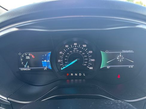Used 2020 Ford Fusion SE FWD image 11