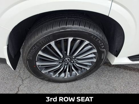 Certified 2026 Nissan Armada Platinum Reserve AWD/4WD image 11
