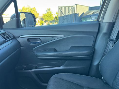 Used 2021 Honda Ridgeline Sport image 16