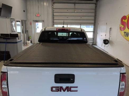 Certified 2016 GMC Canyon SLT w/ Driver Alert Package AWD/4WD image 33