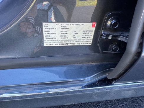 Used 2015 Tesla Model S 85D image 30