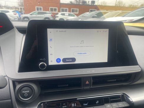 Used 2025 Toyota Prius LE image 18