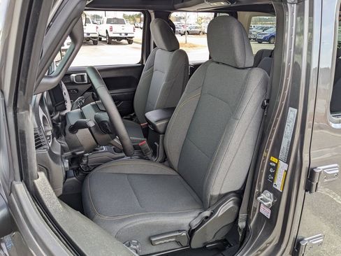 Used 2025 Jeep Wrangler Unlimited Sport S 4xe image 33