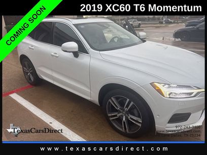 Used 2019 Volvo XC60 T6 Momentum w/ Advanced Package