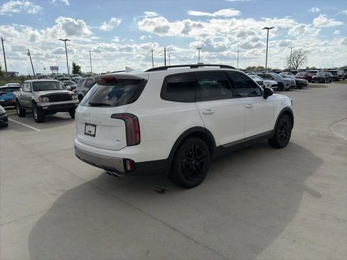 Used 2023 Kia Telluride SX X-Line image 3
