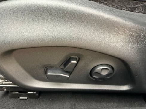 Used 2021 Jeep Compass Latitude FWD image 30