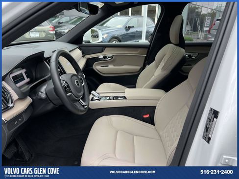 Used 2025 Volvo XC90 T8 Plus AWD/4WD image 16