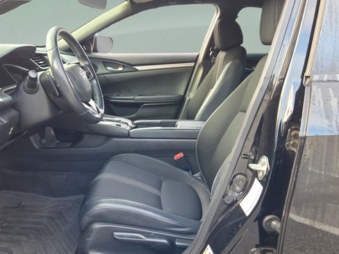 Used 2020 Honda Civic Sport image 10