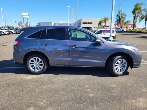 Used 2017 Acura RDX w/ Technology Package AWD/4WD image 3